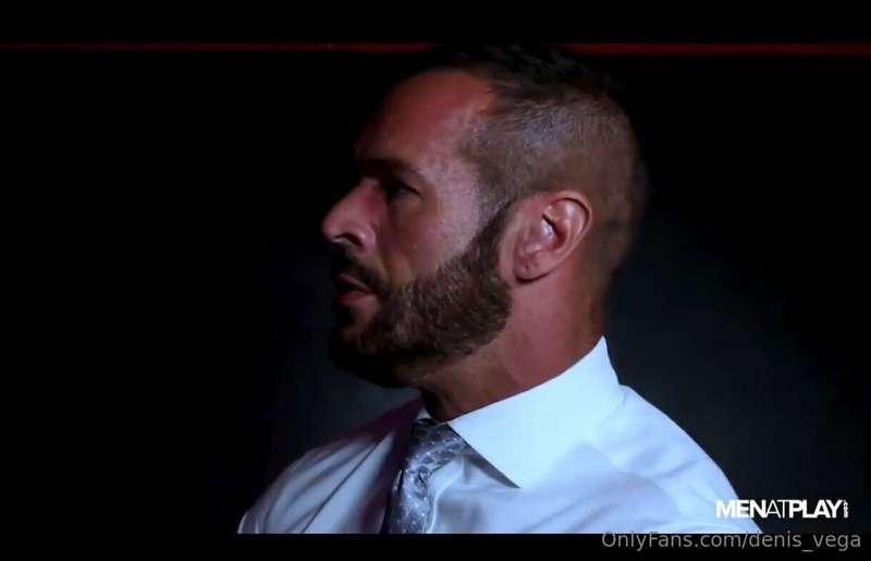New scene to MENATPLAY