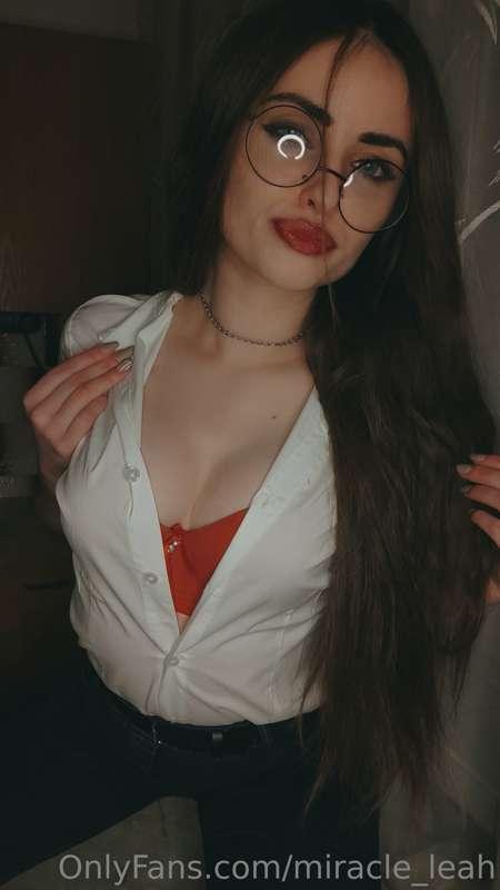 How do you like me like this?😈
I wanted to be a bitch, but I..