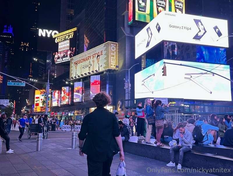 Just a lil candid my friends did of me in NYC :)
