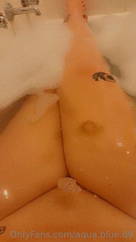 who else like to be bitten? ~ some likes and I can show u mo..