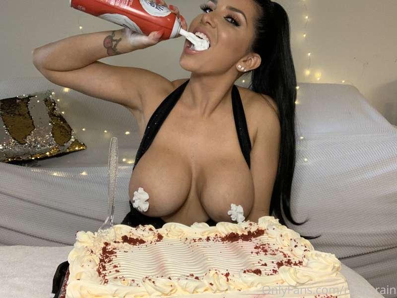 It's time to celebrate ME 🥳 click the link and let's start m..