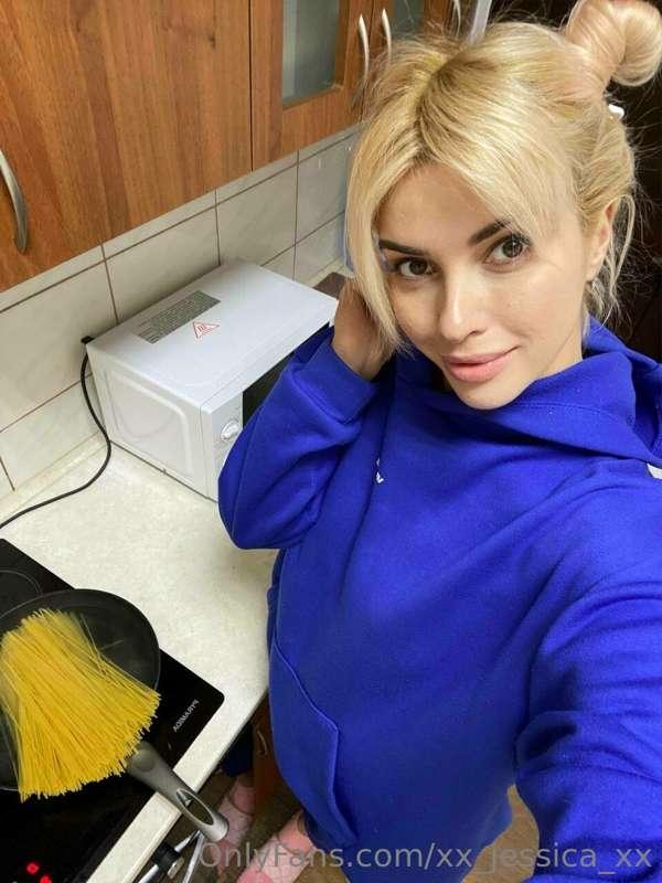 May I offer you breakfast together?😛💕