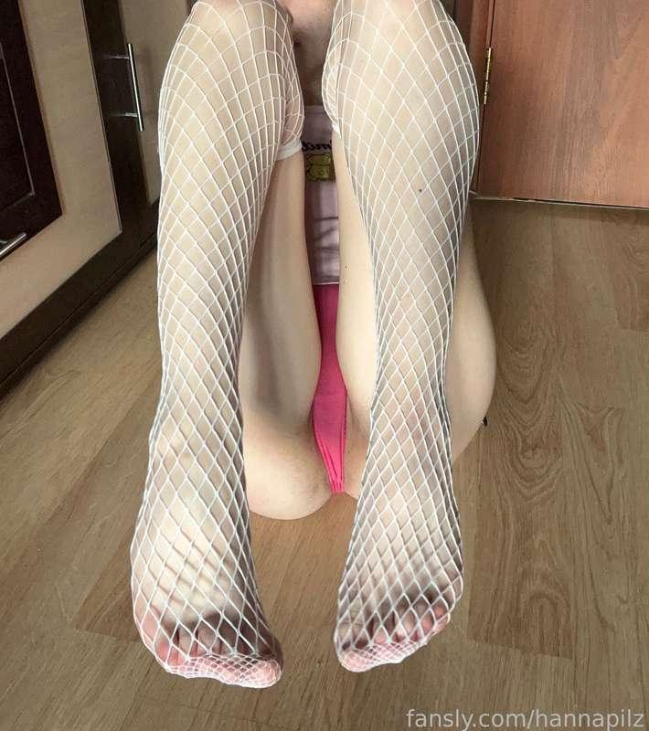 mmm look at this toes

❀ #small #tiny #young #babygirl #fishnets #panties #footfetish #feet #toes #stockings ❀