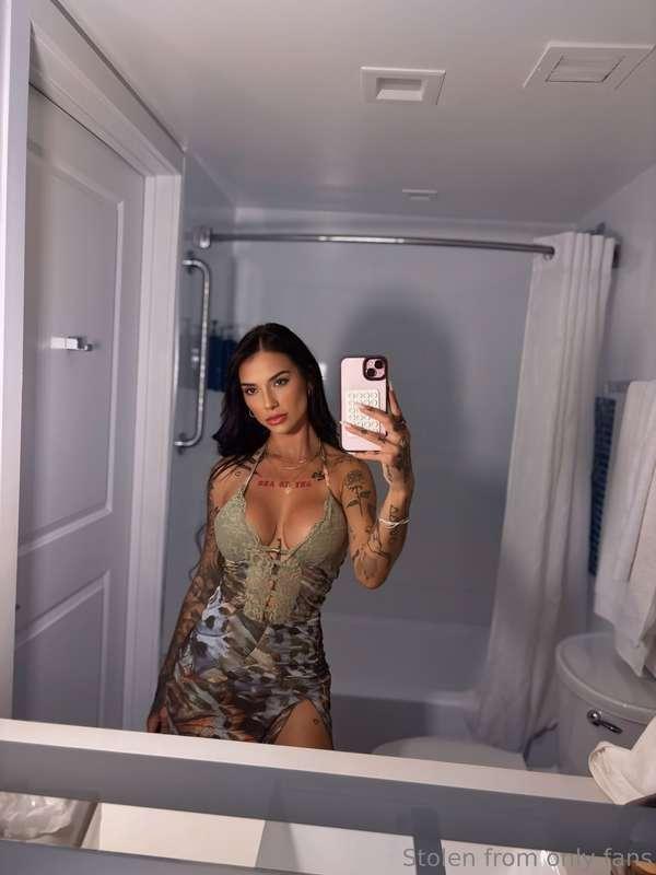 I’ve been such a bad girl… wanna see why? 😈 click here @krys..