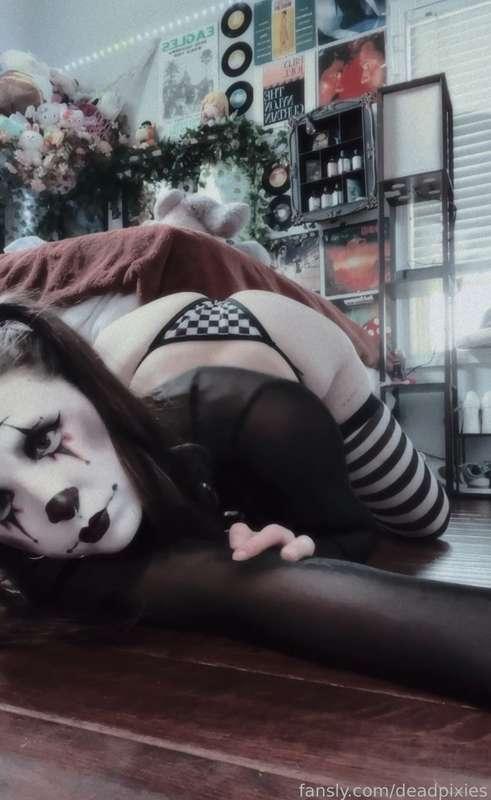 deadpixies image #1