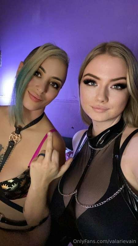 Had an awesome night double domming with the amazing @goddes..