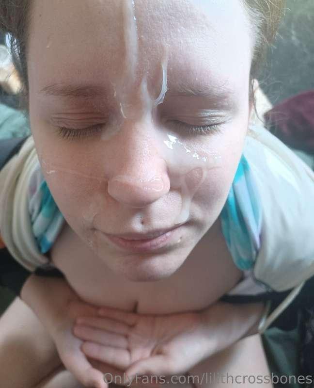 Since you unanimously wanted more facials, here you go!
Tip ..