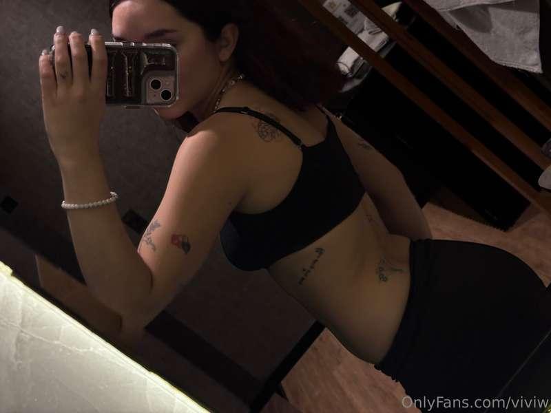 Come keep my bed warm… or hot 🔥