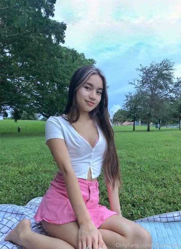Hope you’ve brought your appetite on our picnic date… I’ve g..
