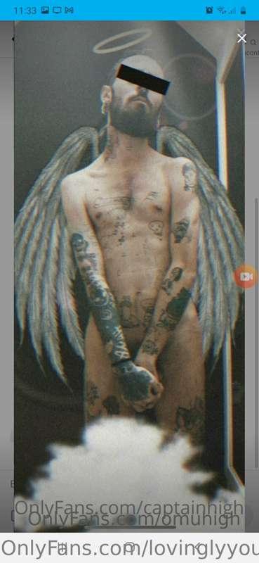 Hi, i m an skinny creator and tattoo artist, i m 26 y , foll..