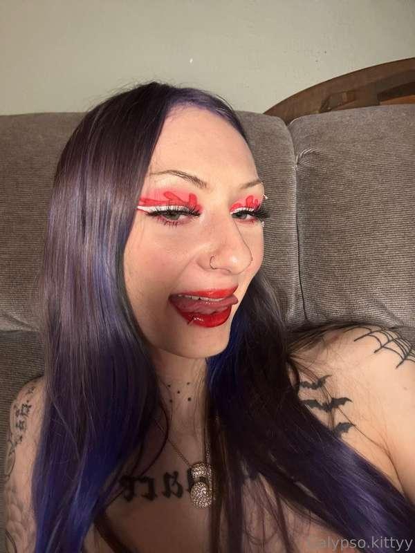 I need to lick youuu