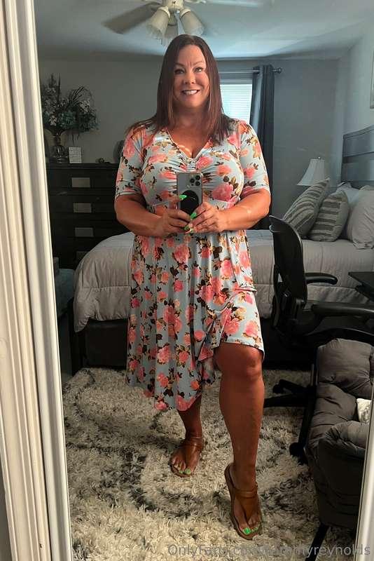 Hope your Tuesday is going well. Loving my new earrings that..