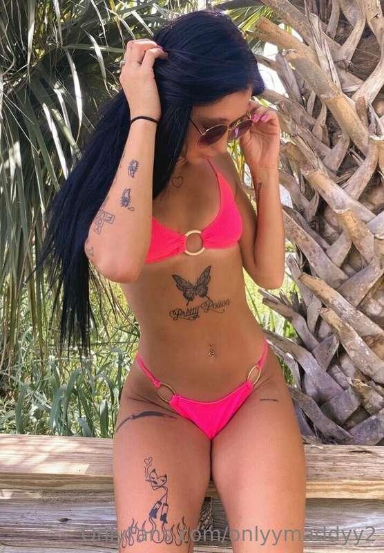 Go support my baby girls OF @allieknapp12 Shes guaranteed to..