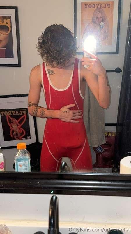 Anyone up for wrestling? 💦🫣