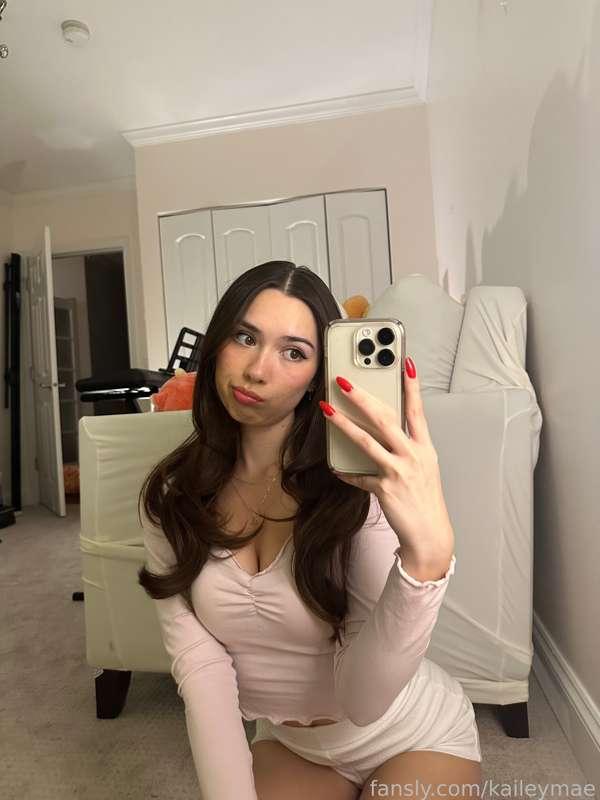 kaileymae image #2