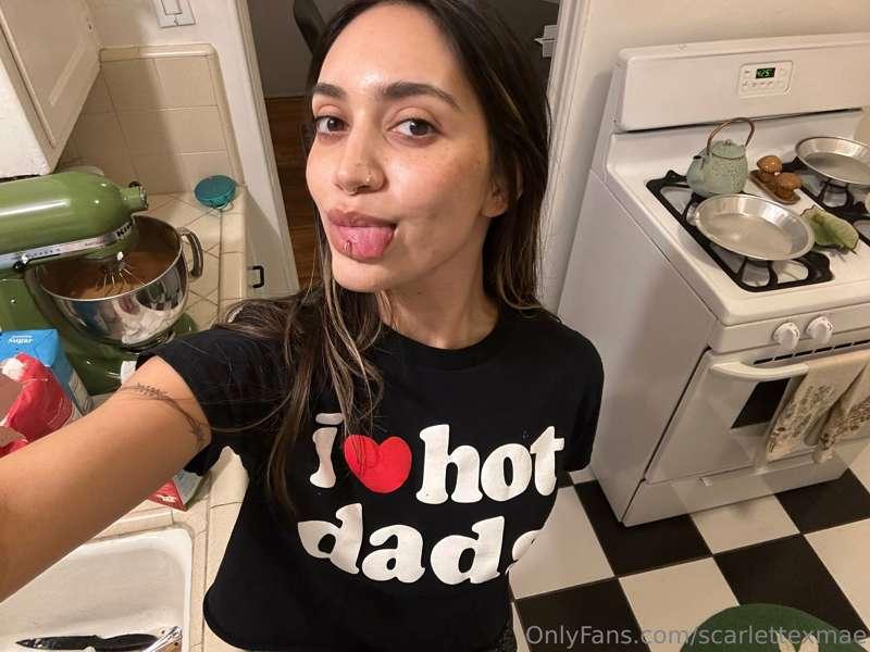You can read the shirt, wya daddy?