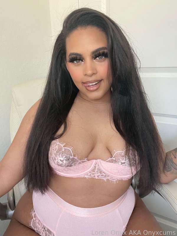 Cum for the boobies, stay for the smile!

✎ #nerdy #ebony #cute #pokemon #exotic #bigass #gamer #reader #brunette #fyp
 