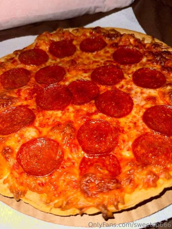 just reminding you guys that i have a trash diet and it’s no..