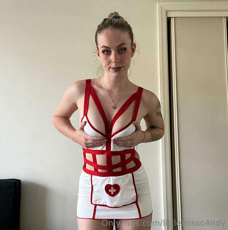 would you let this naughty nurse fix you 🍆
#candyhalloween