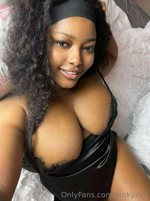 https://onlyfans.com/577065039/pinkyxxx