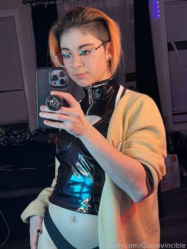 quinnvincible image #3