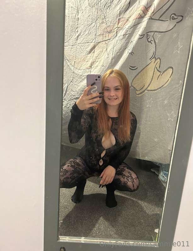 Hey everyone I’m online talking to my lovely fans🤪Lets get a..