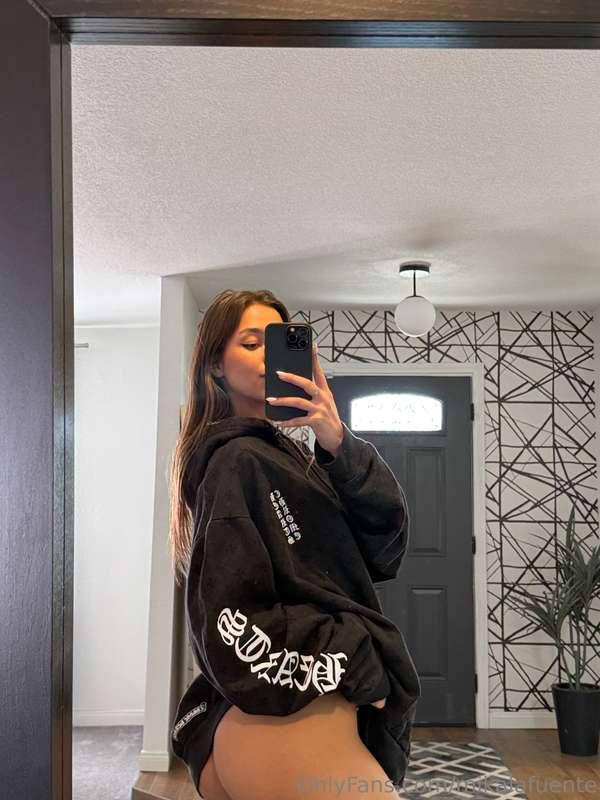 Ohhh if this hoodie could talk... 👀🖤🔥 What secrets do you th..