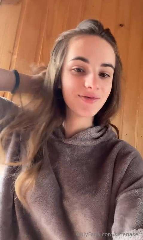 ## I’m Lily @hottie_lily and i really wanna please you 🥹♥️
 ..
