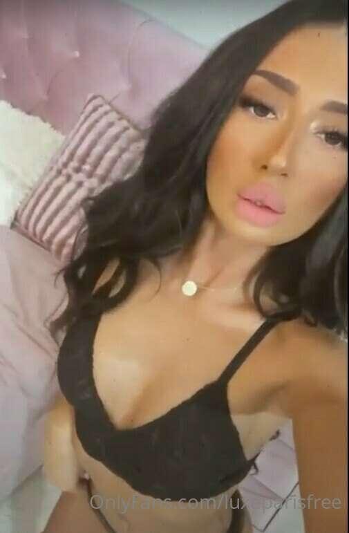 perfect lips to suck your 🍆💋