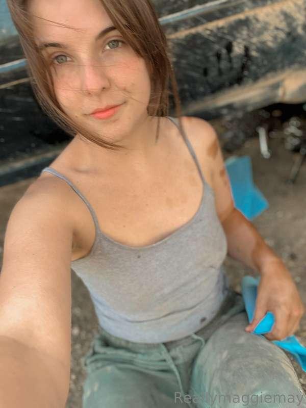 Do you mind a little dirt and oil? Are you fucking me before..