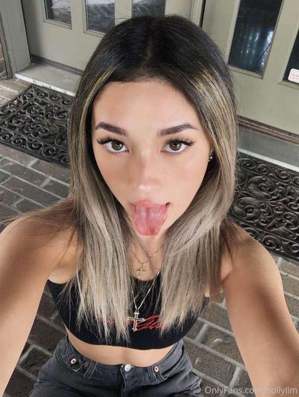 do you like direct eye contact ? 👀