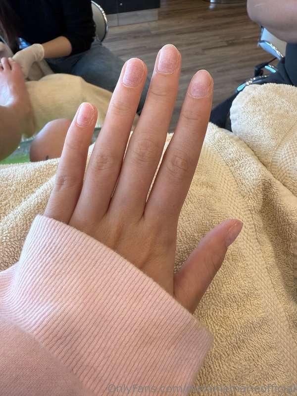 Got my nails done. Now I just need someone to scratch 😌