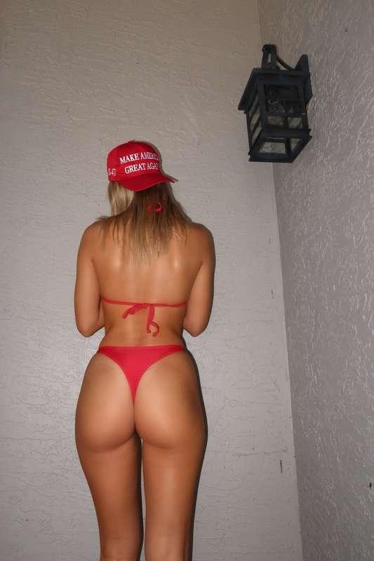 caked up🍑