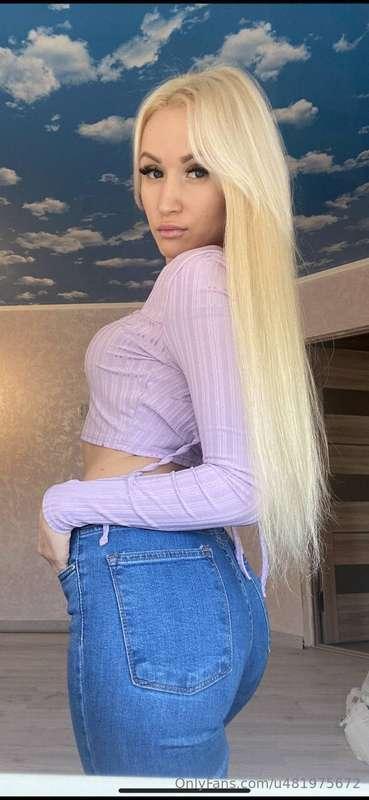 Every post of yours is like a little current on my skin😋😘