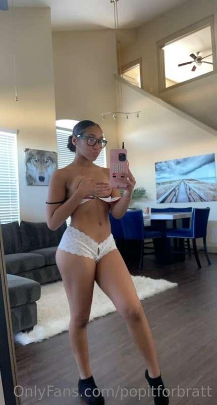 Wanna see Her give me a blowjob dressed up as a nerd? 🤓
