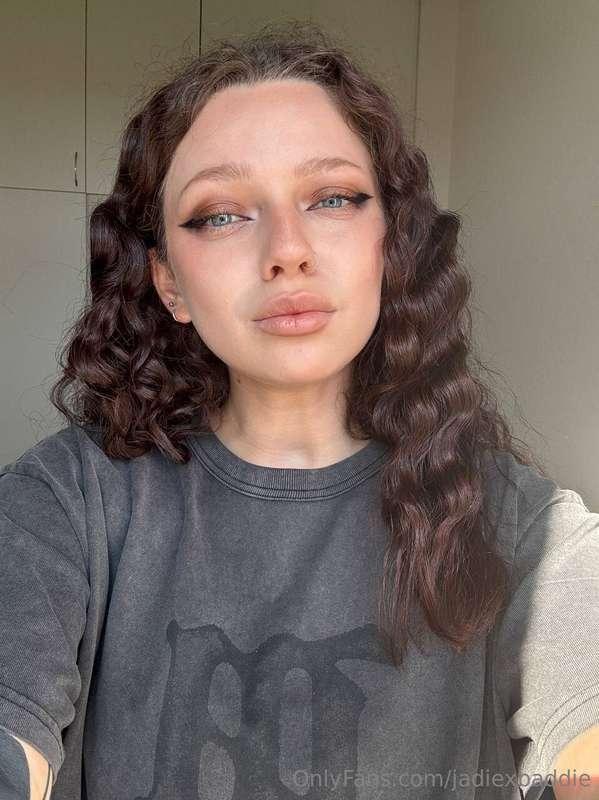 Do you like it more when I'm natural or with makeup?