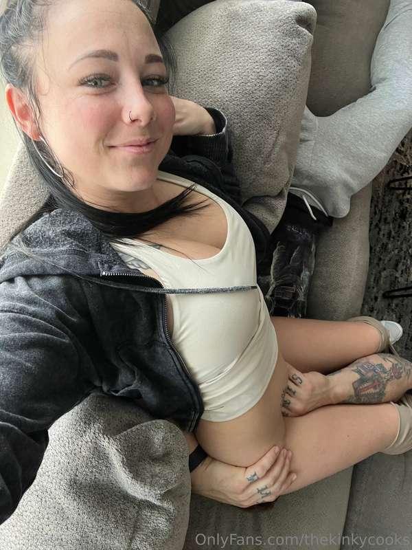 Making him eat me😜🤤 you have no choice around me😈