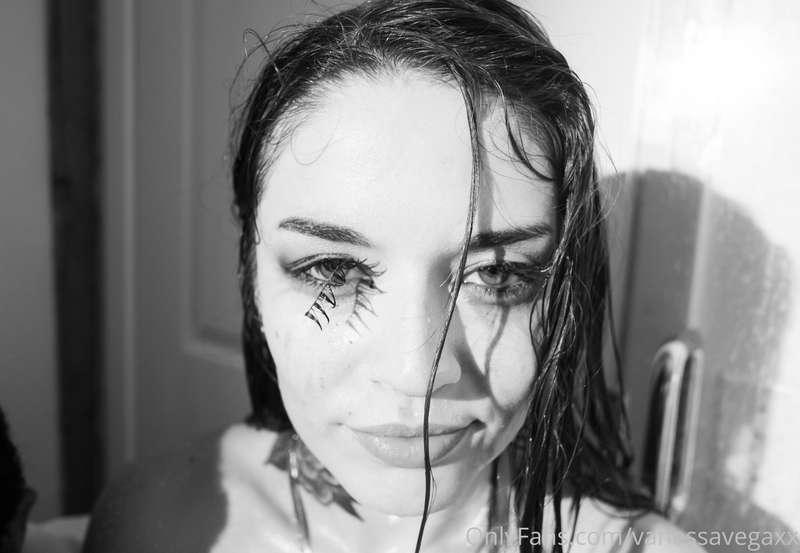 vanessavegaxx image #6