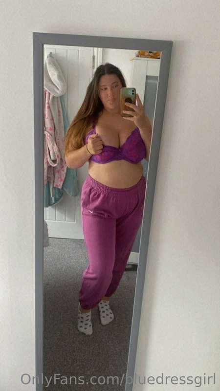 💜 I’m going to dye my hair soon, who’s paying? 😈