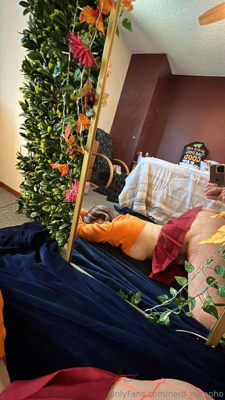 Velma didn't find the clue, but she did find her inner slut.