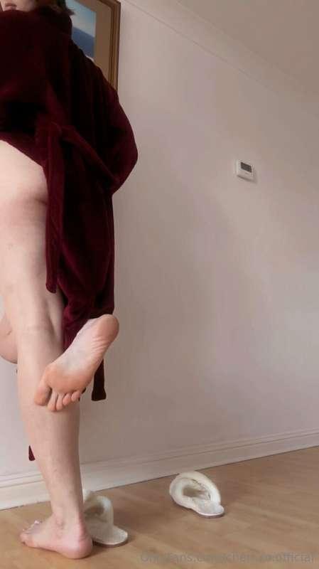 Squeaky clean feet and naked body right out of the shower!! ..