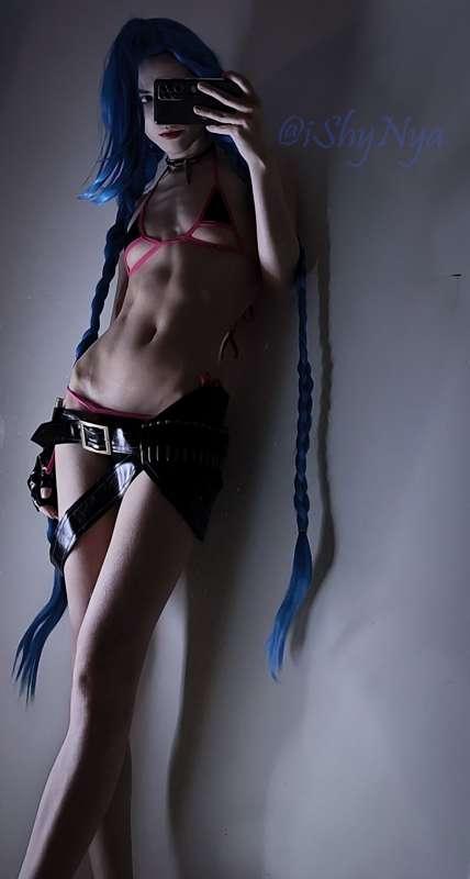 some almost full length photos

#cosplay #jinx #skinny #smalltits #small #bikini #gamergirl #egirl #teen #tummy

