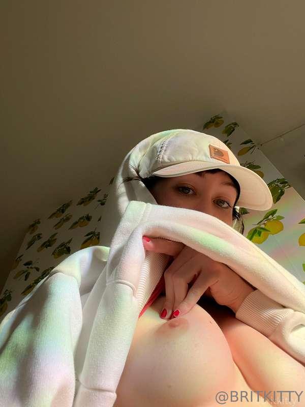 britkitty image #0