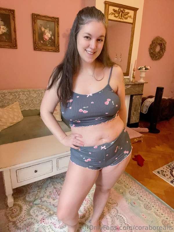 Got a thing for MILFS?