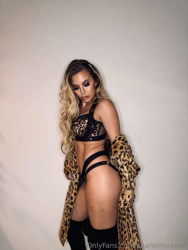 Your fav feisty girl 😈