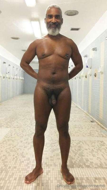 Shower Sunday!#beard #musculardaddy #gay #feet #gaycruising ..