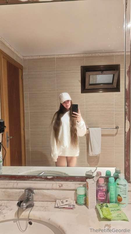 Swipe to see under my hoodie ♥️