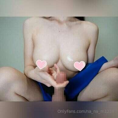 I got home so tired today...
I need a treat from you so bad🥺..