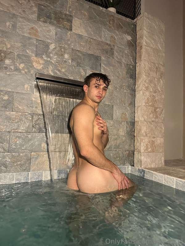 leo_lust1 image #0