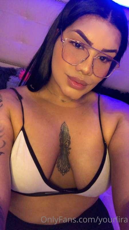 hi, im your nerdy and sexyyy doctor for today!! what can i d..